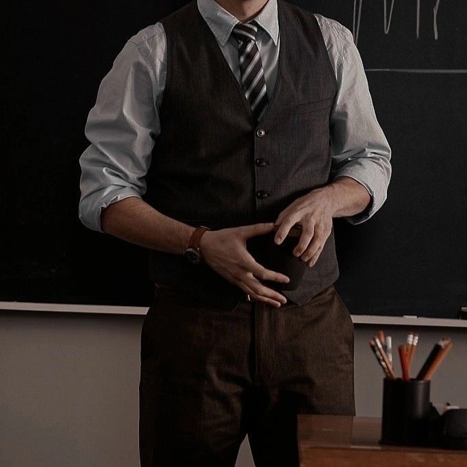 Hot teacher  Avatar